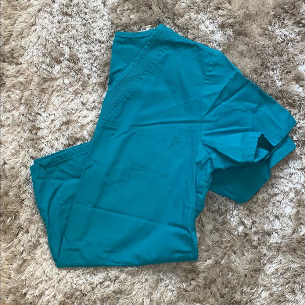 Scrub top